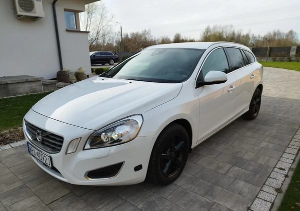 Volvo V60 cena 39800 przebieg: 240000, rok produkcji 2013 z Pionki małe 232